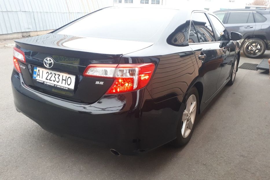 Продам Toyota Camry 2.5 SE 2014 года в Киеве