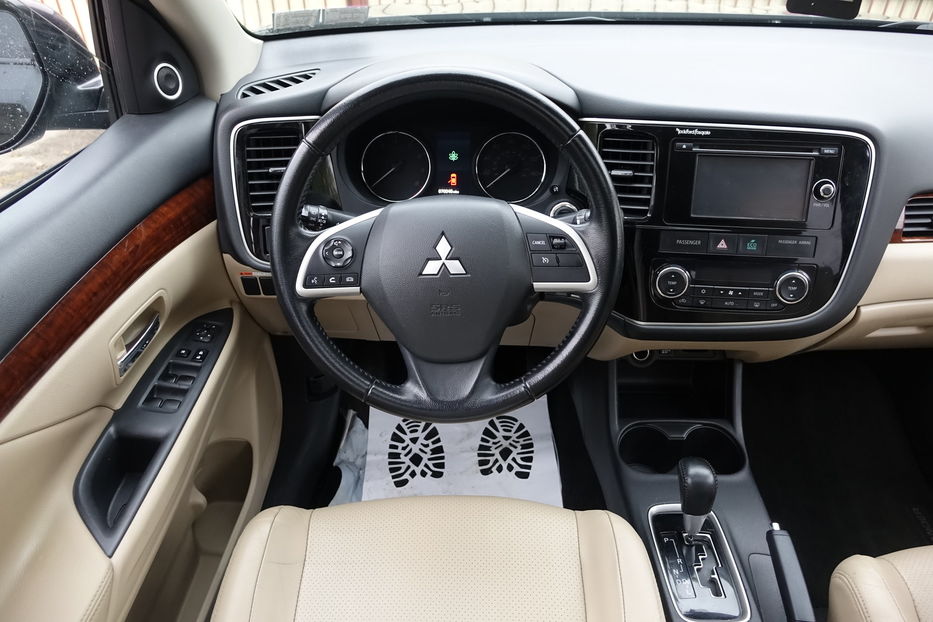 Продам Mitsubishi Outlander 2014 года в Одессе