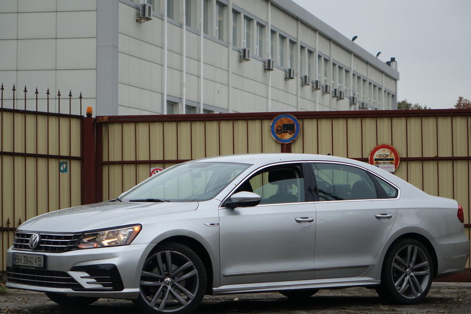 Продам Volkswagen Passat B8 R-LINE 2017 года в Одессе