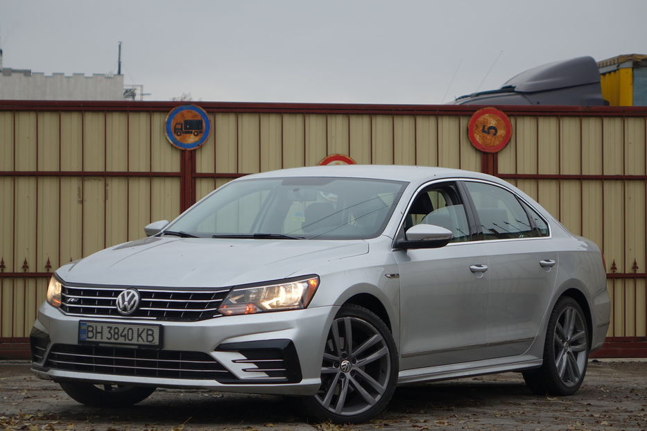 Продам Volkswagen Passat B8 R-LINE 2017 года в Одессе