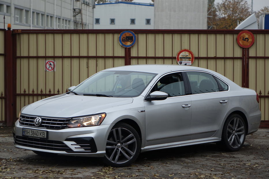 Продам Volkswagen Passat B8 R-LINE 2017 года в Одессе