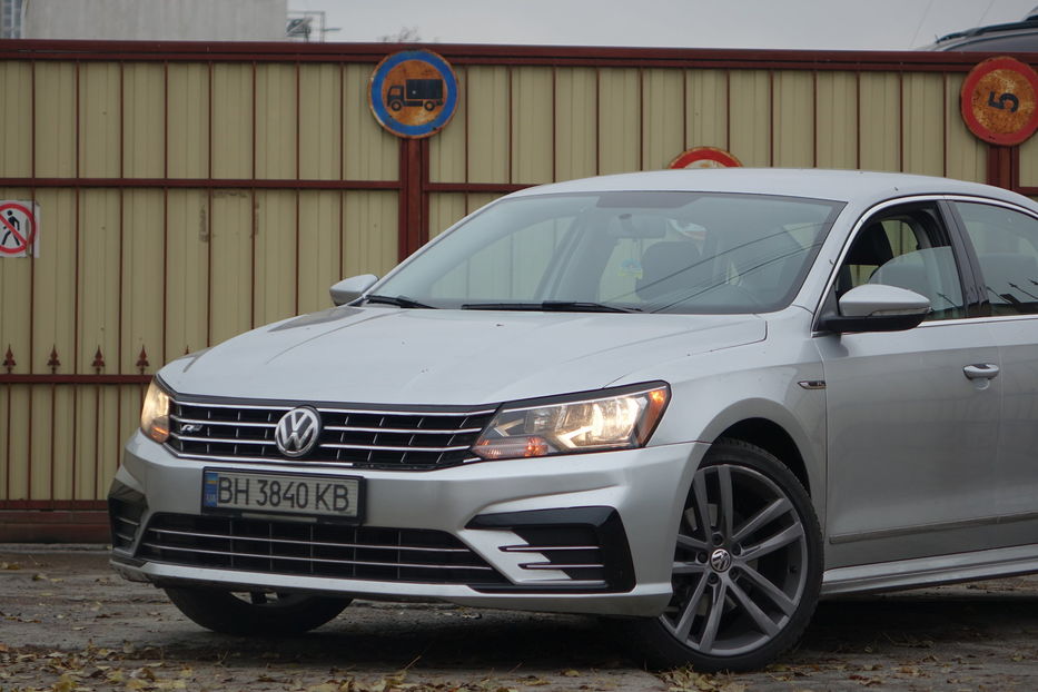 Продам Volkswagen Passat B8 R-LINE 2017 года в Одессе