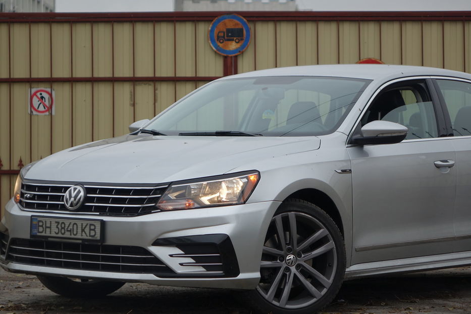 Продам Volkswagen Passat B8 R-LINE 2017 года в Одессе