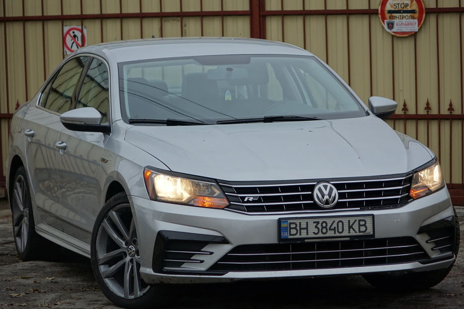 Продам Volkswagen Passat B8 R-LINE 2017 года в Одессе