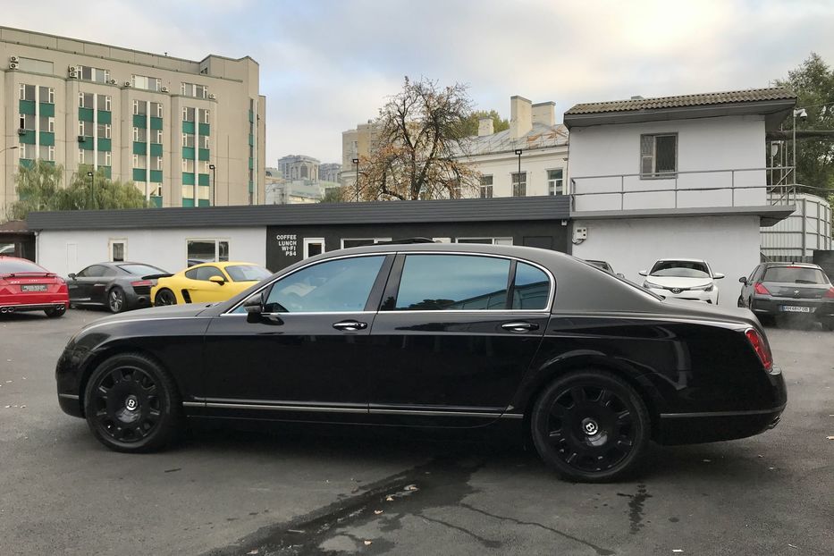 Продам Bentley Flying Spur 2009 года в Киеве