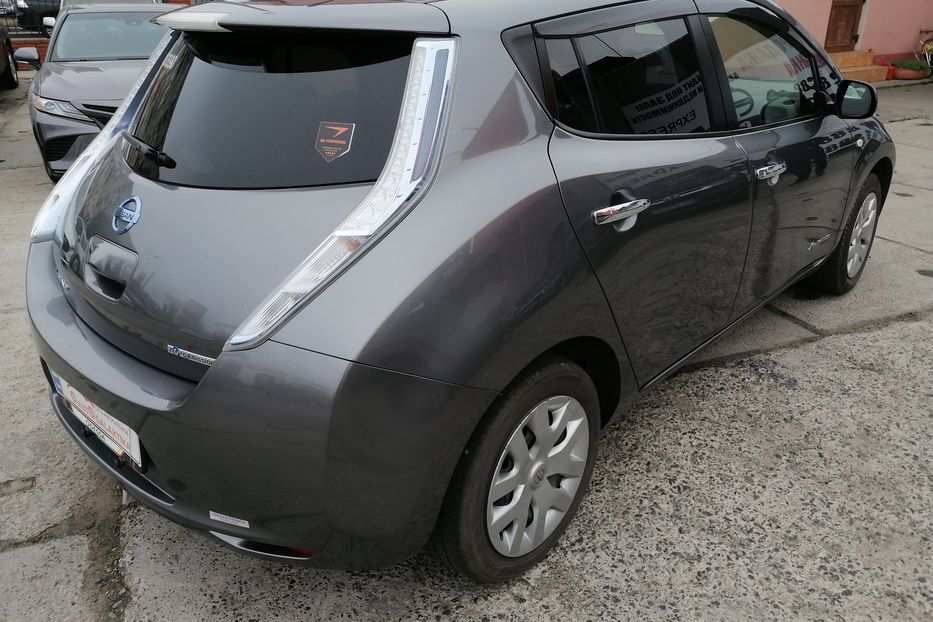 Продам Nissan Leaf 30 KWH 2015 года в Одессе