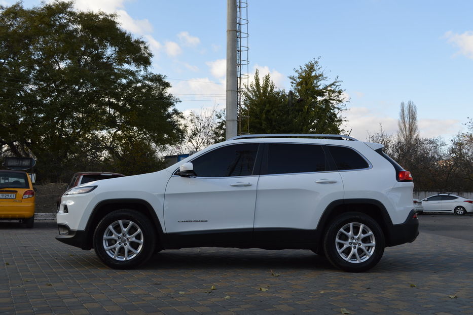 Продам Jeep Cherokee Latitude 4X4 2016 года в Одессе