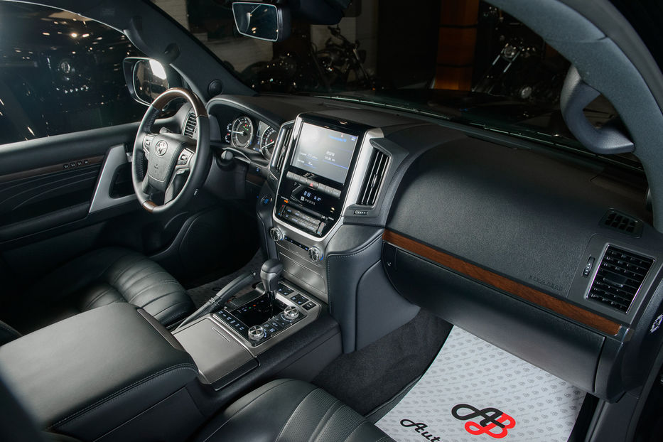 Продам Toyota Land Cruiser 200 Executive lounge 2020 года в Одессе