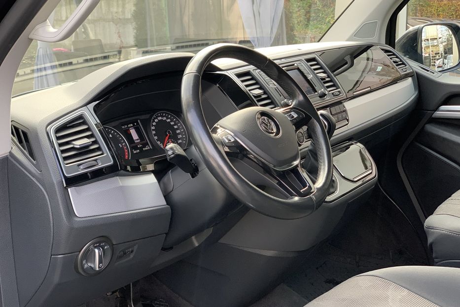 Продам Volkswagen Multivan HIGHLINE 2016 года в Киеве