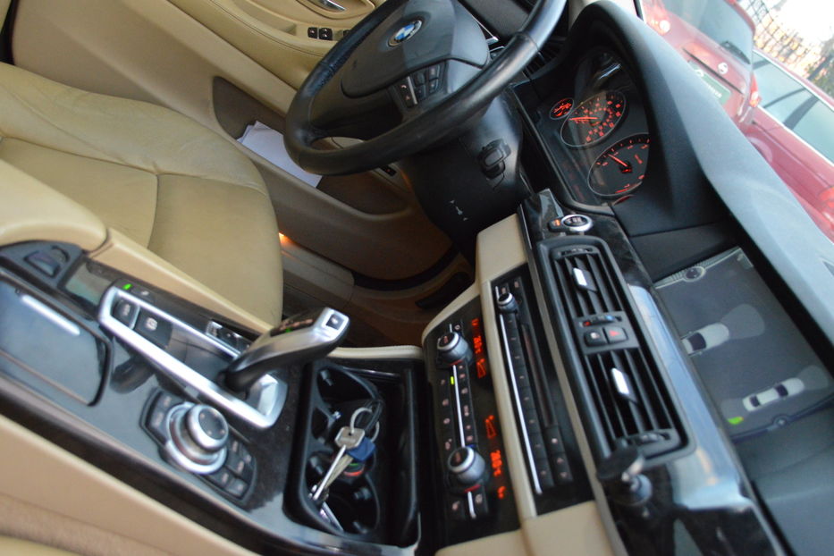 Продам BMW 528 i 2012 года в Одессе