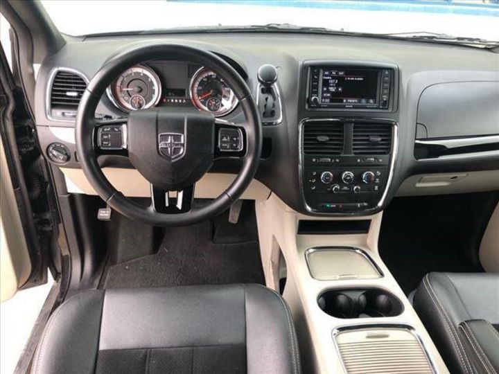Продам Dodge Grand Caravan SXT 2017 года в Черновцах