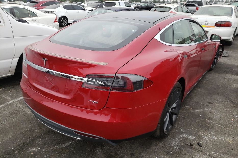 Продам Tesla Model S P85D Ludicrous 2014 года в Черновцах