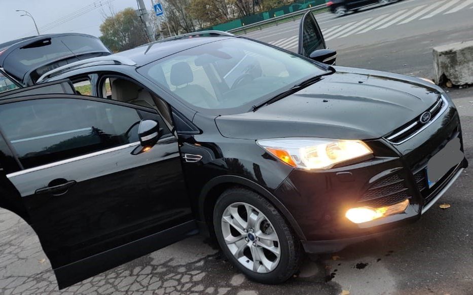 Продам Ford Escape Titanium 2014 года в Одессе