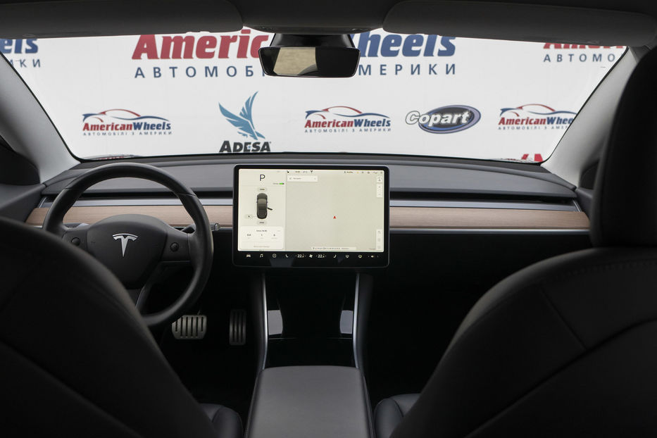 Продам Tesla Model 3 Performanse 2018 года в Черновцах