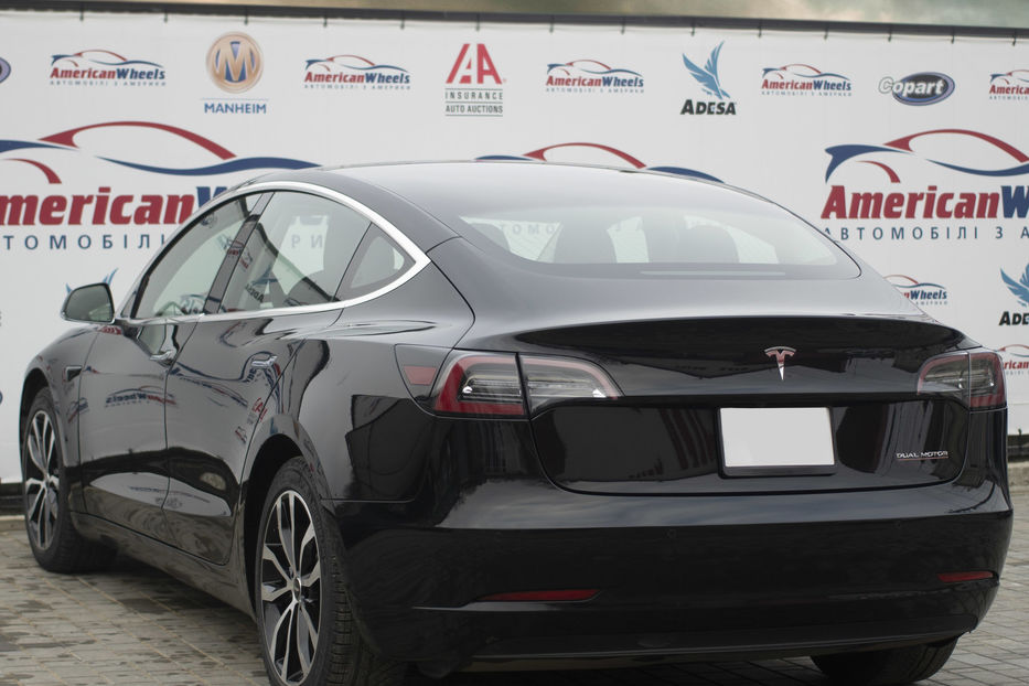 Продам Tesla Model 3 Performanse 2018 года в Черновцах