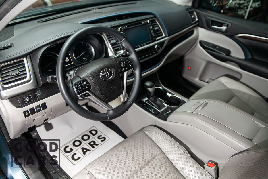 Продам Toyota Highlander Hybrid Limited 2016 года в Одессе