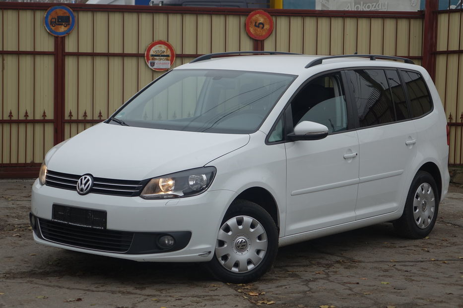 Продам Volkswagen Touran DIESEL 2015 года в Одессе