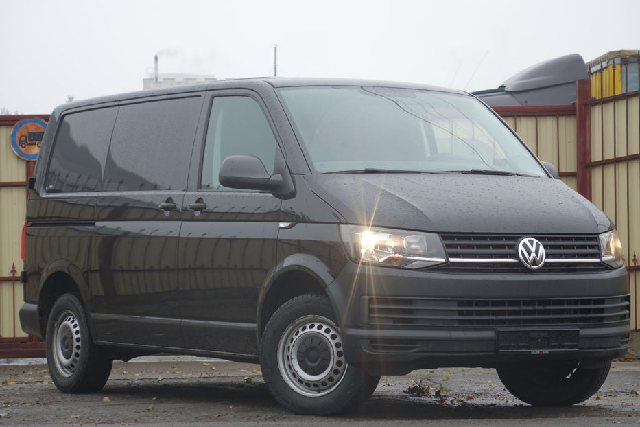 Продам Volkswagen T5 (Transporter) груз DIESEL 2017 года в Одессе