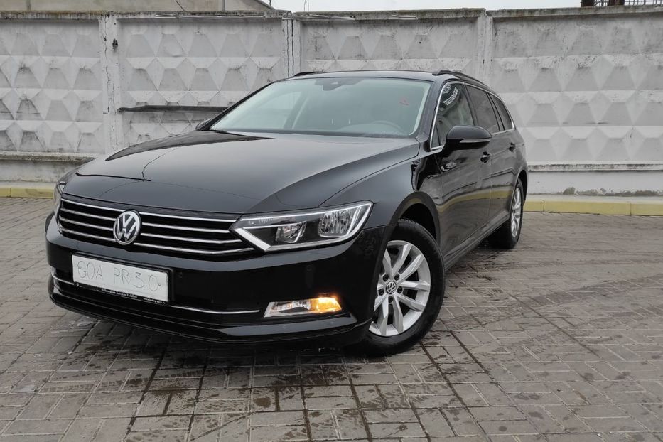 Продам Volkswagen Passat B8 2,0 АВТОМАТ без підкрасів 2016 года в Львове