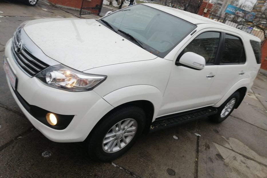 Продам Toyota Fortuner 2013 года в Одессе