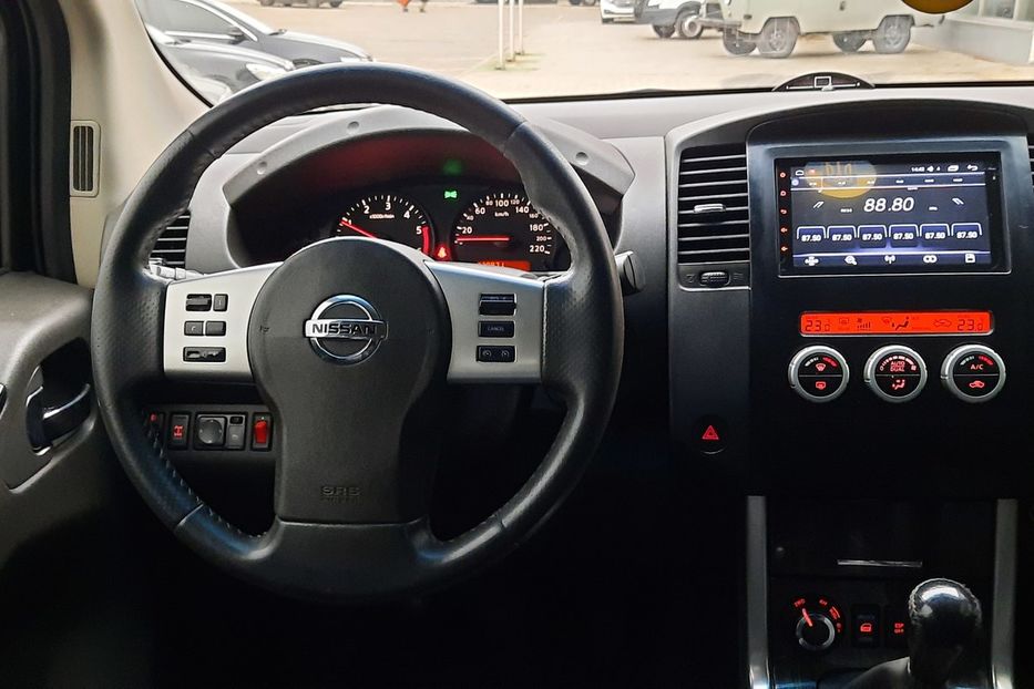 Продам Nissan Navara ХЕ 2011 года в Николаеве