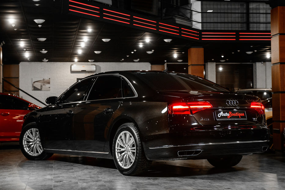 Продам Audi A8 2017 года в Одессе