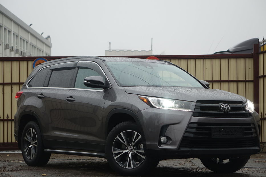 Продам Toyota Highlander MAXIMAL AWD 2019 года в Одессе