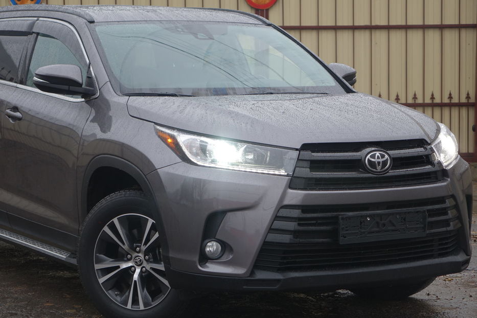 Продам Toyota Highlander MAXIMAL AWD 2019 года в Одессе