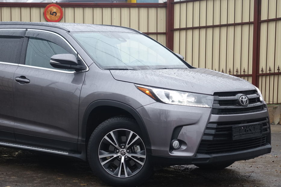 Продам Toyota Highlander MAXIMAL AWD 2019 года в Одессе