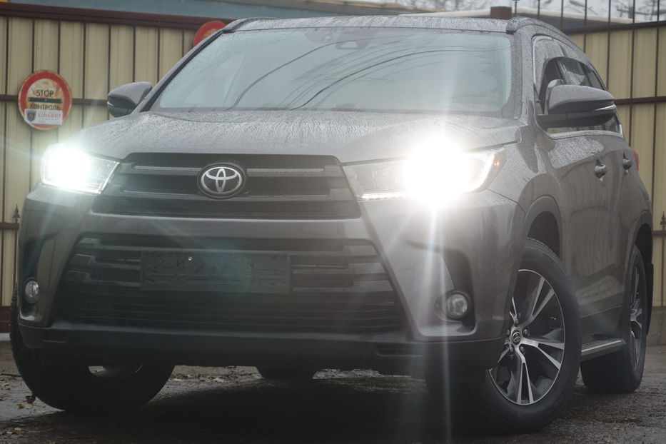 Продам Toyota Highlander MAXIMAL AWD 2019 года в Одессе