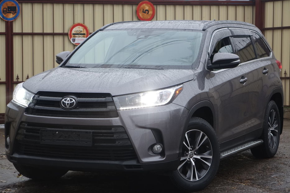 Продам Toyota Highlander MAXIMAL AWD 2019 года в Одессе