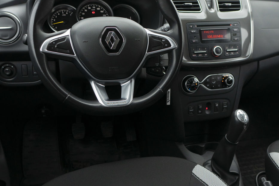 Продам Renault Sandero StepWay 2017 года в Черновцах