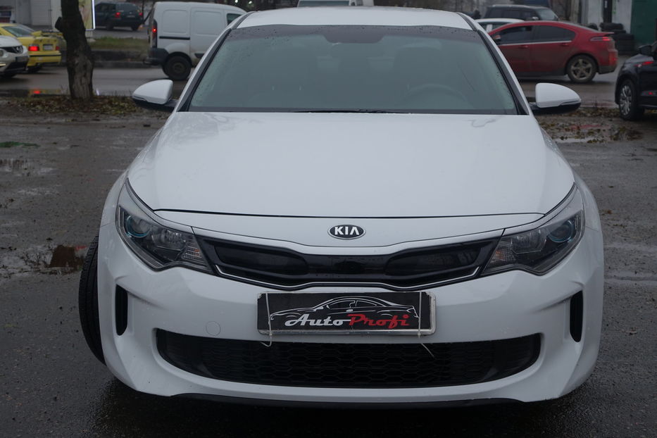 Продам Kia Optima HYBRIDE 2018 года в Одессе