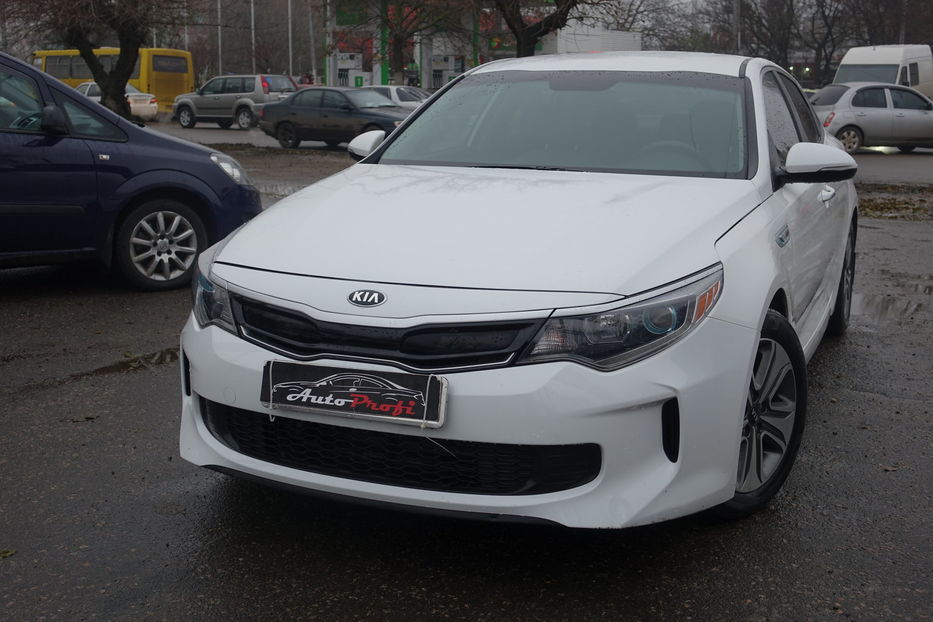 Продам Kia Optima HYBRIDE 2018 года в Одессе