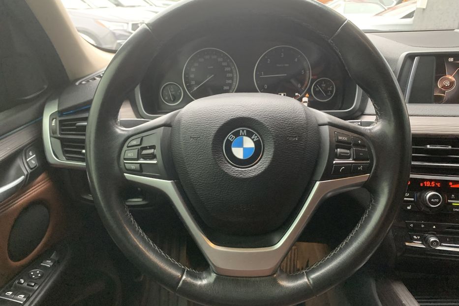 Продам BMW X5 OFFICIAL 4wd 2016 года в Одессе