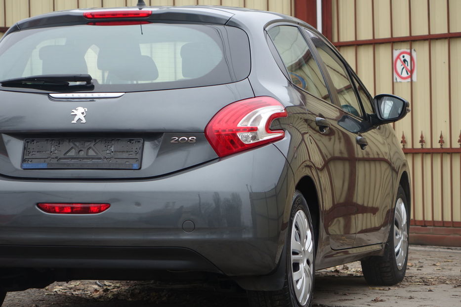 Продам Peugeot 208 2014 года в Одессе