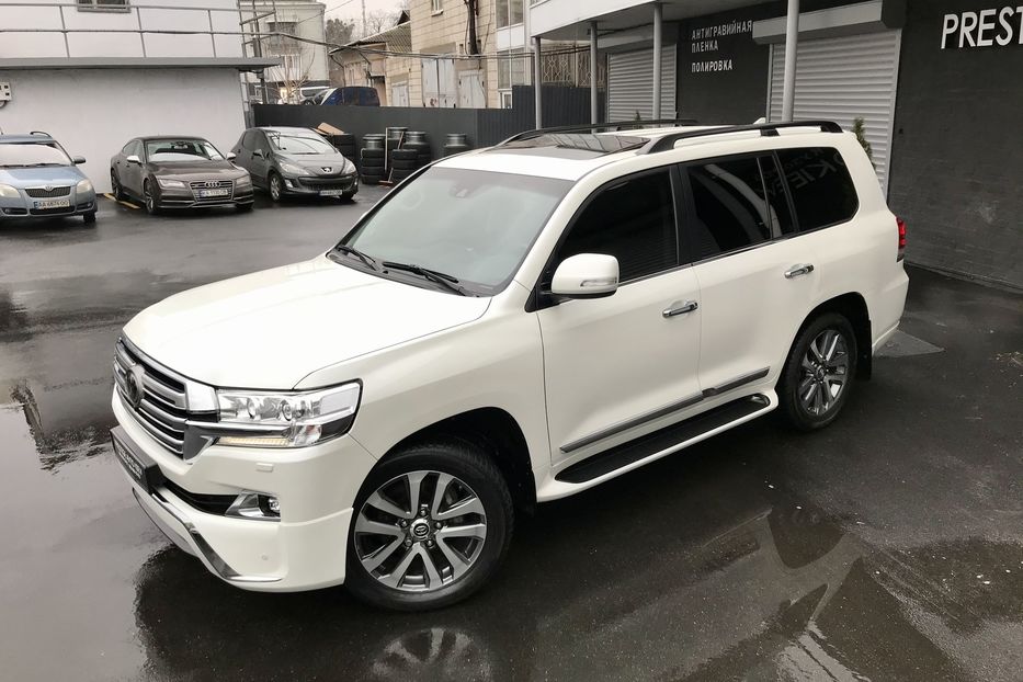 Продам Toyota Land Cruiser 200 PREMIUM 2018 года в Киеве