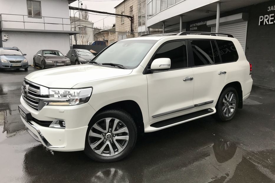 Продам Toyota Land Cruiser 200 PREMIUM 2018 года в Киеве