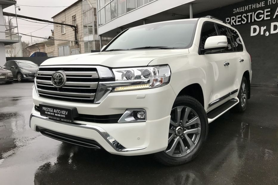Продам Toyota Land Cruiser 200 PREMIUM 2018 года в Киеве