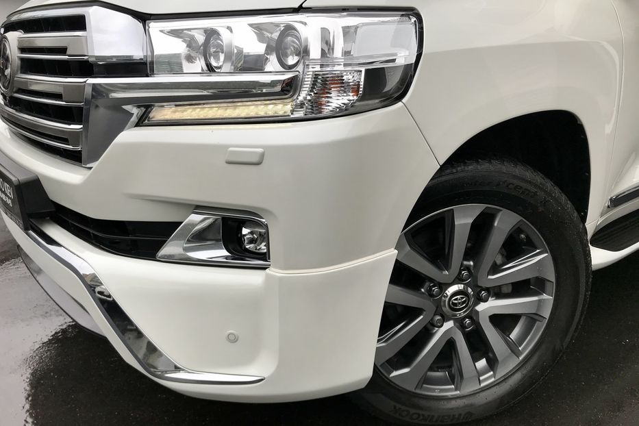 Продам Toyota Land Cruiser 200 PREMIUM 2018 года в Киеве