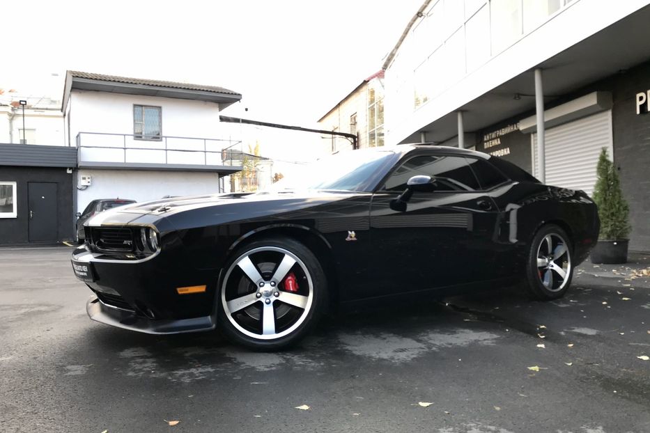 Продам Dodge Challenger SRT8 HEMI 2014 года в Киеве