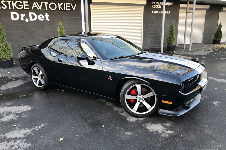 Продам Dodge Challenger SRT8 HEMI 2014 года в Киеве