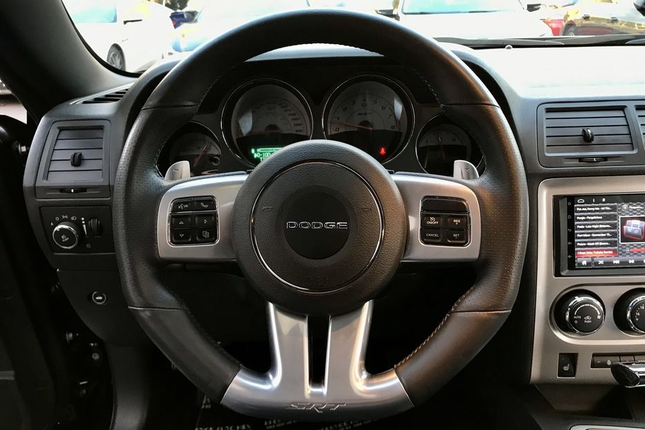 Продам Dodge Challenger SRT8 HEMI 2014 года в Киеве