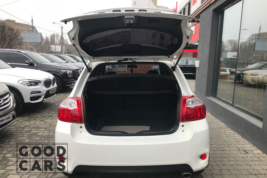 Продам Toyota Auris 2011 года в Одессе