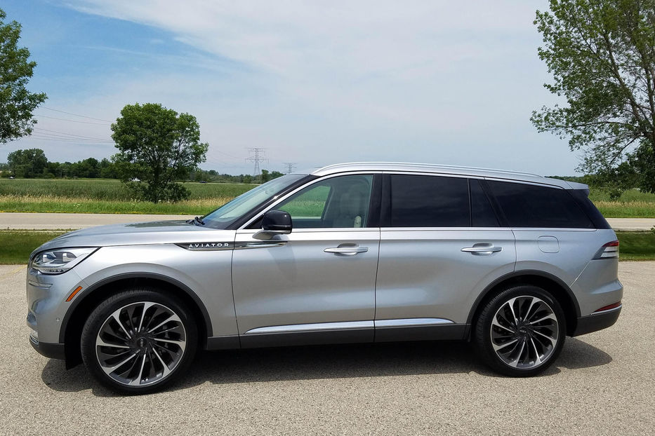 Продам Lincoln Aviator RESERVE 3.0L V6 10-Speed AT 2022 года в Днепре