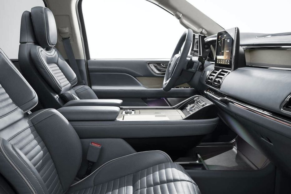 Продам Lincoln Navigator Twin-Turbocharged 3.5L V6  2022 года в Днепре