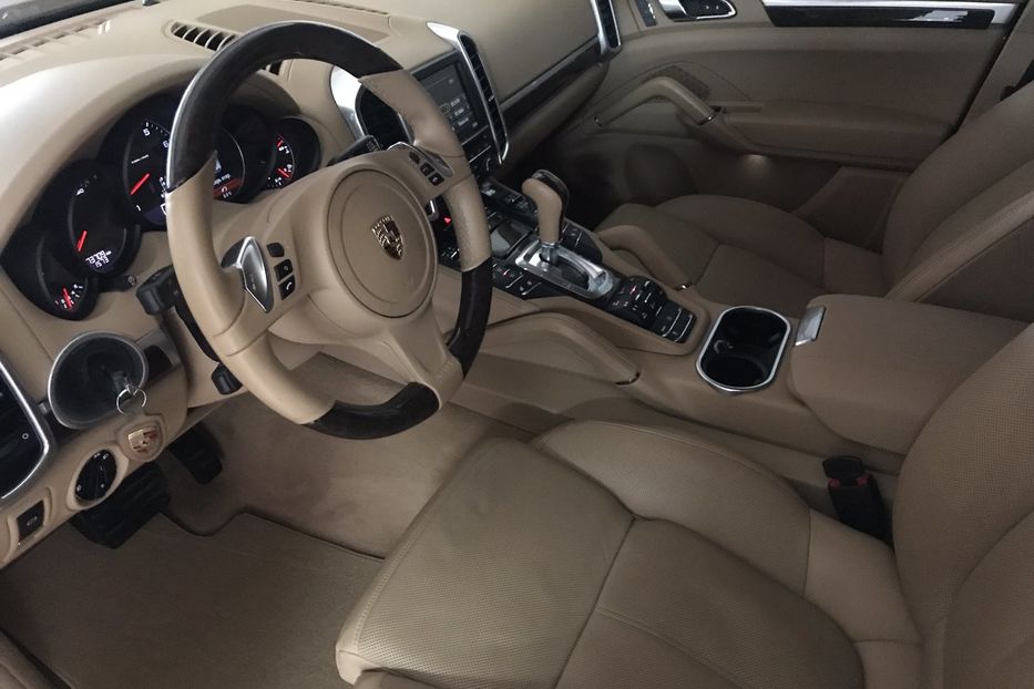 Продам Porsche Cayenne 3.6 2014 года в Киеве