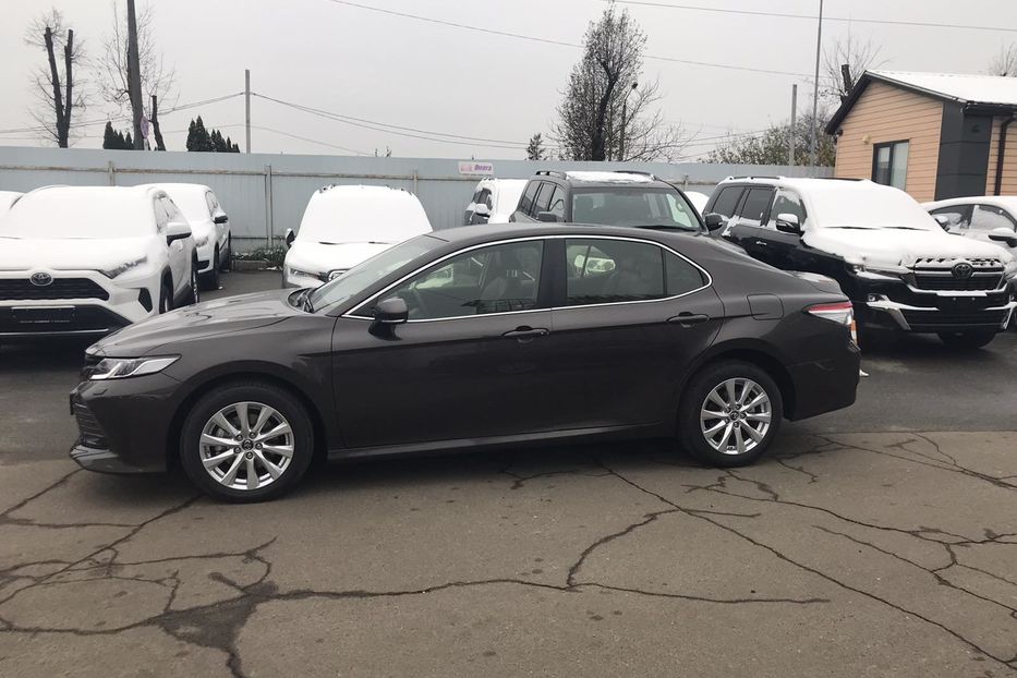 Продам Toyota Camry Elegance 2019 года в Киеве