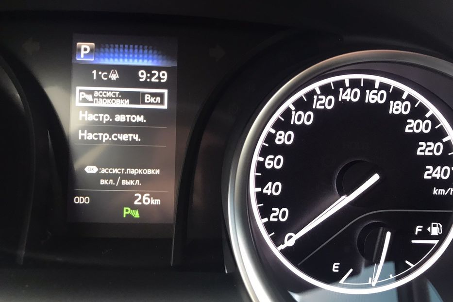 Продам Toyota Camry Elegance 2019 года в Киеве