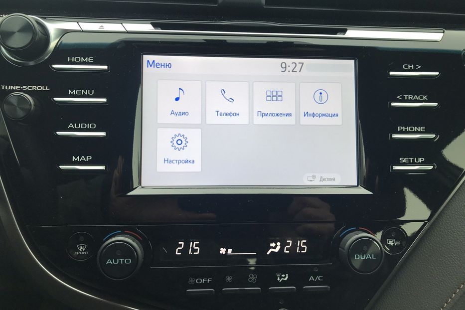 Продам Toyota Camry Elegance 2019 года в Киеве